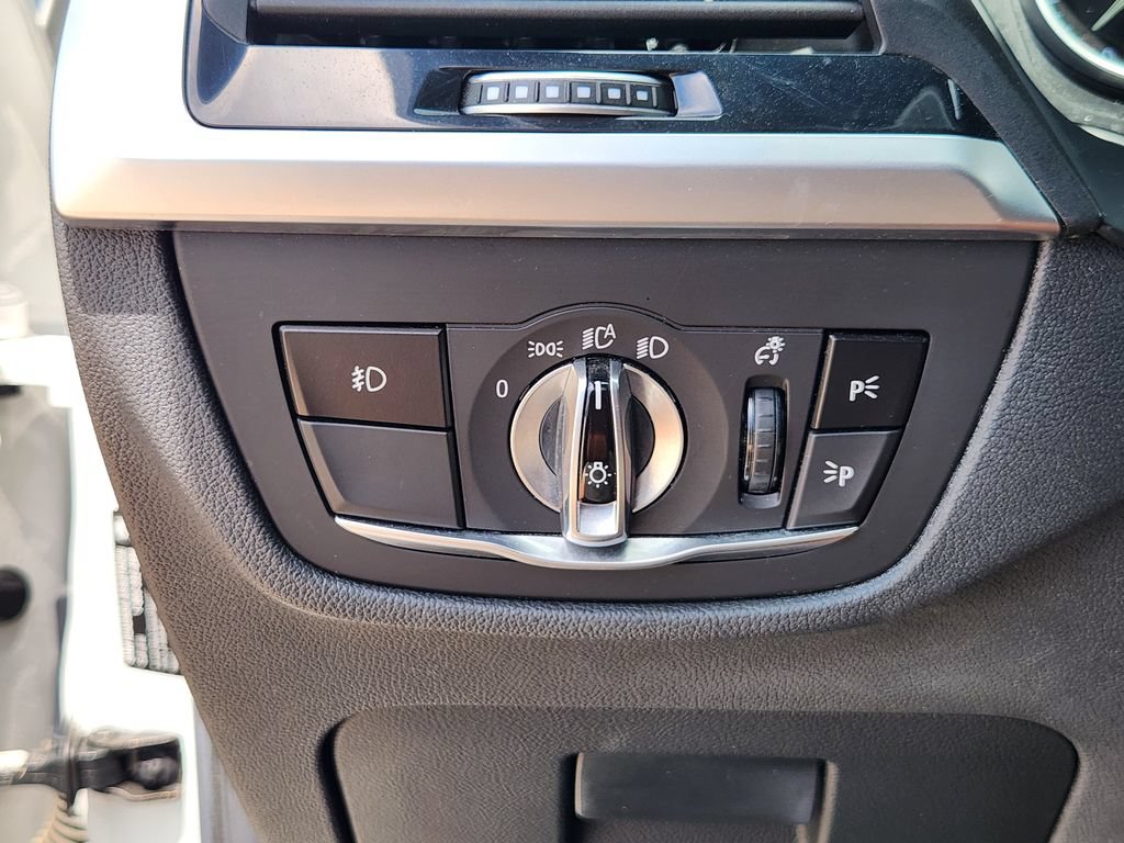 Used 2019 BMW X4 xDrive30i AWD/4WD image 22