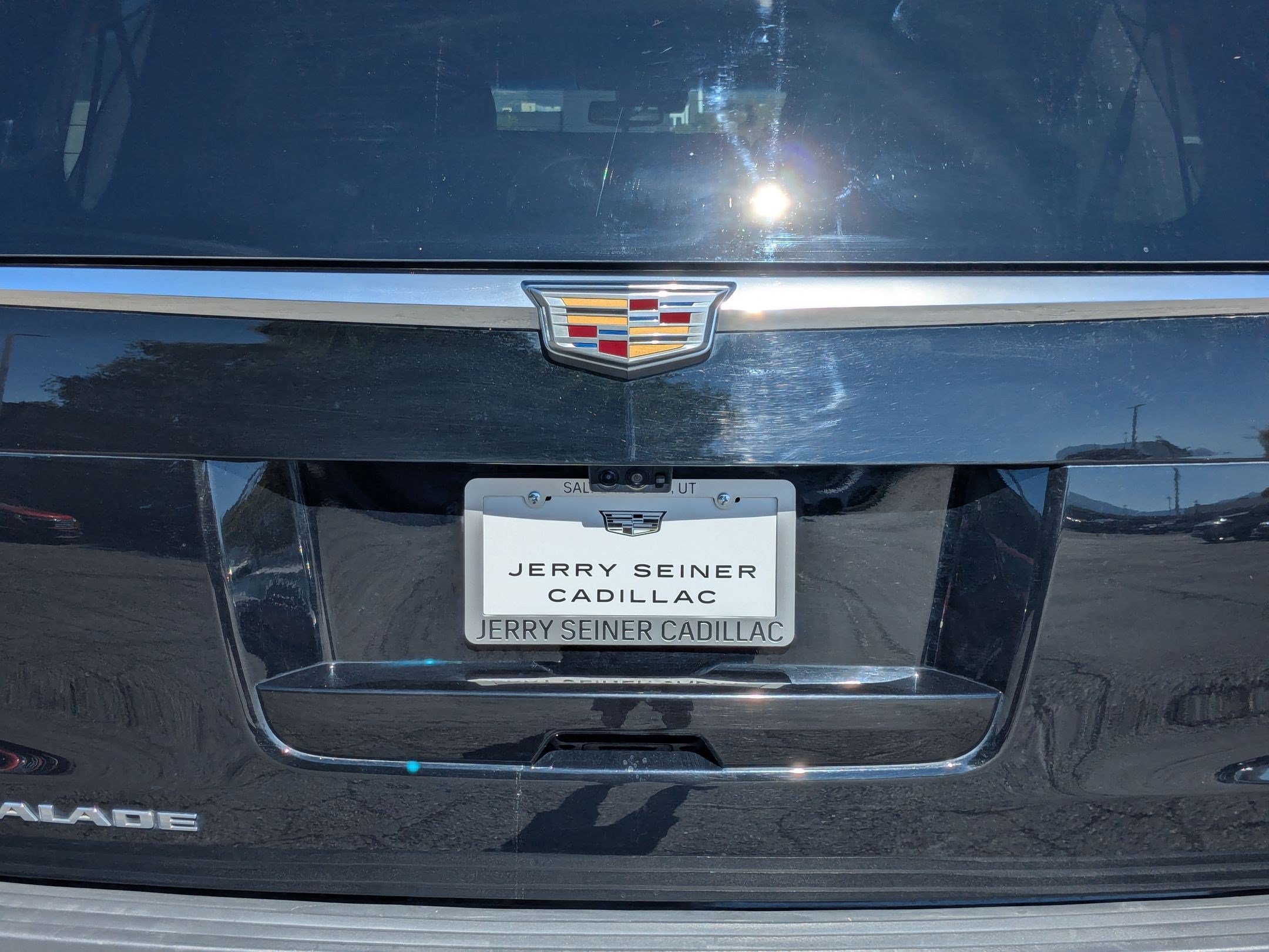 Used 2020 Cadillac Escalade ESV Luxury AWD/4WD image 14