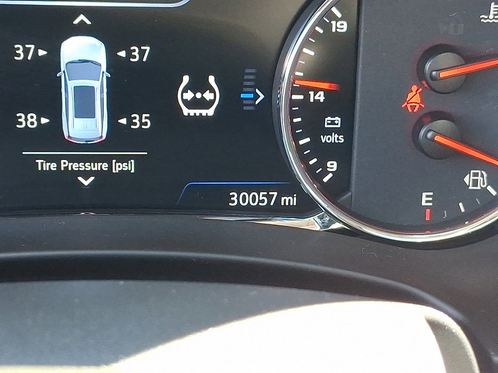 Used 2022 GMC Terrain Denali w/ LPO, 'HIT The Road' Package image 21