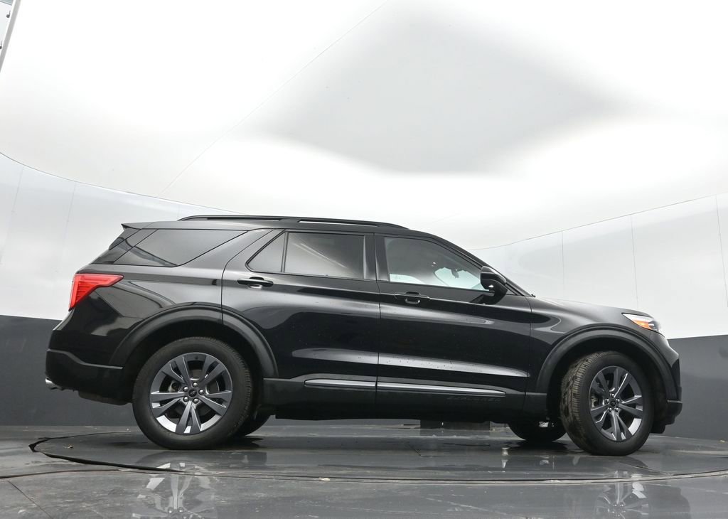 Used 2022 Ford Explorer XLT w/ Equipment Group 202A image 42