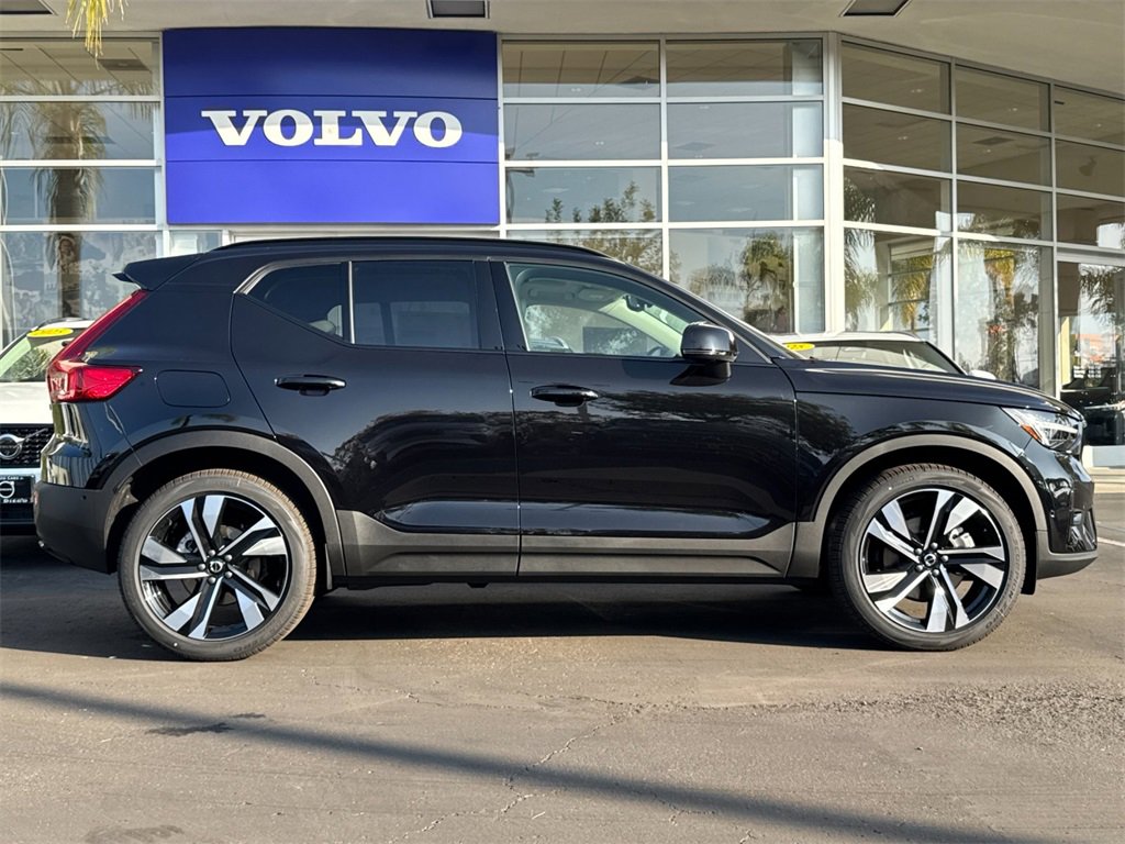 New 2026 Volvo XC40 B5 Ultra image 6