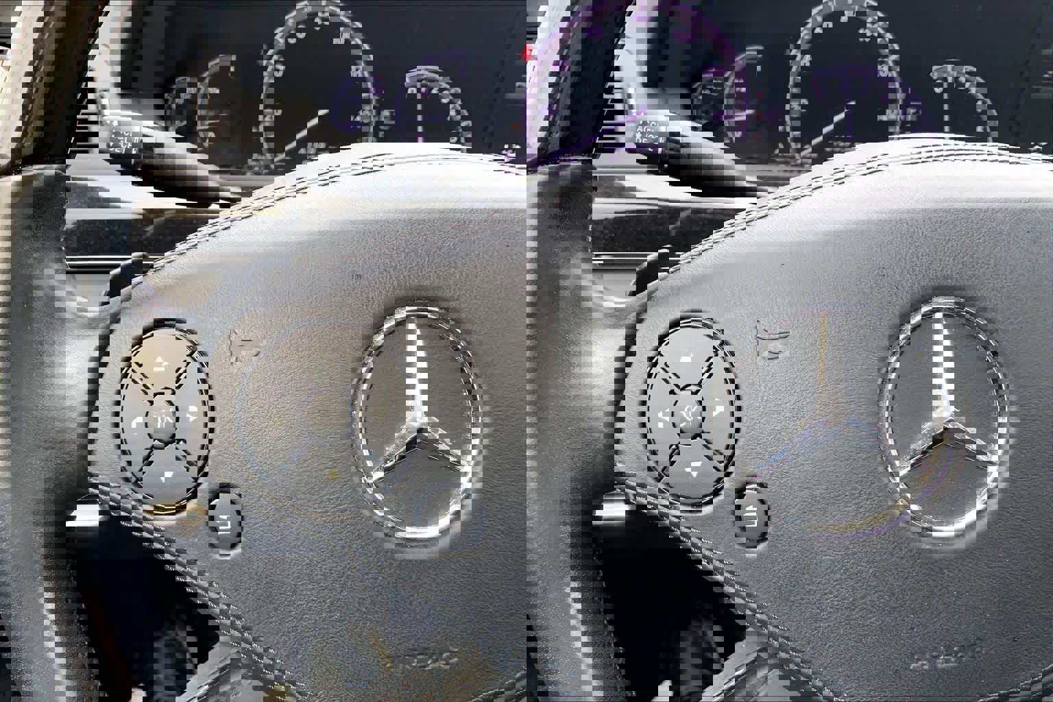 Used 2013 Mercedes-Benz S 550 4MATIC image 24