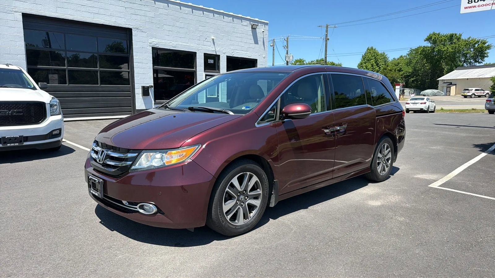 Used 2015 Honda Odyssey Touring Elite image 3