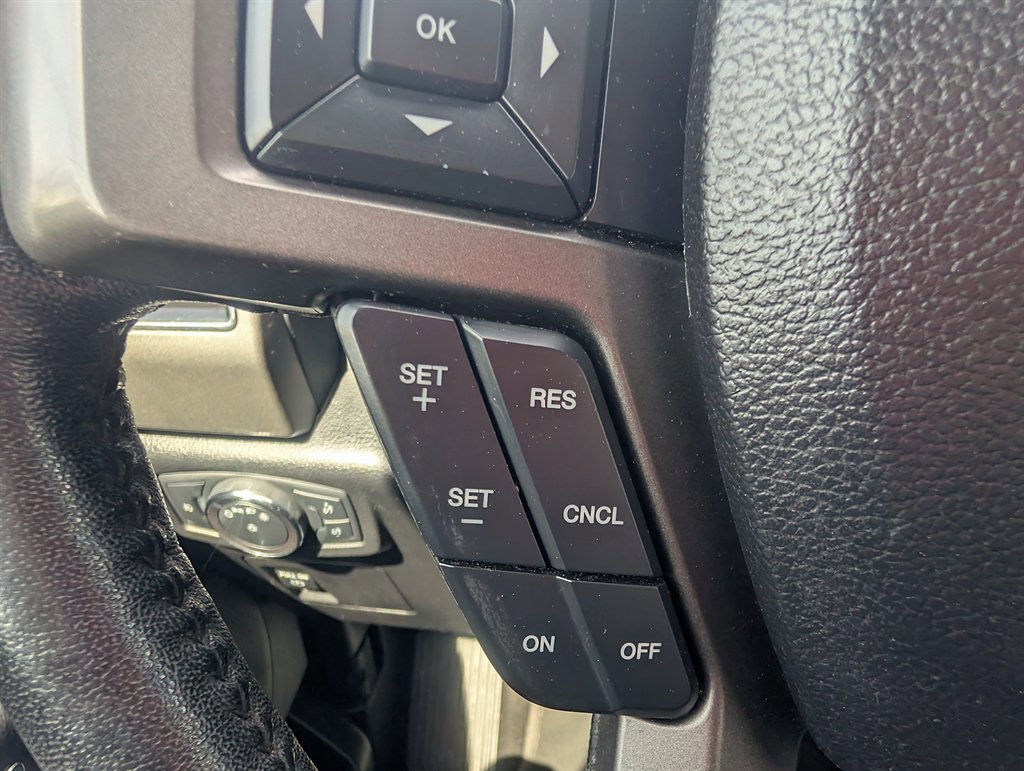 Used 2019 Ford Expedition XLT w/ Equipment Group 201A AWD/4WD image 16