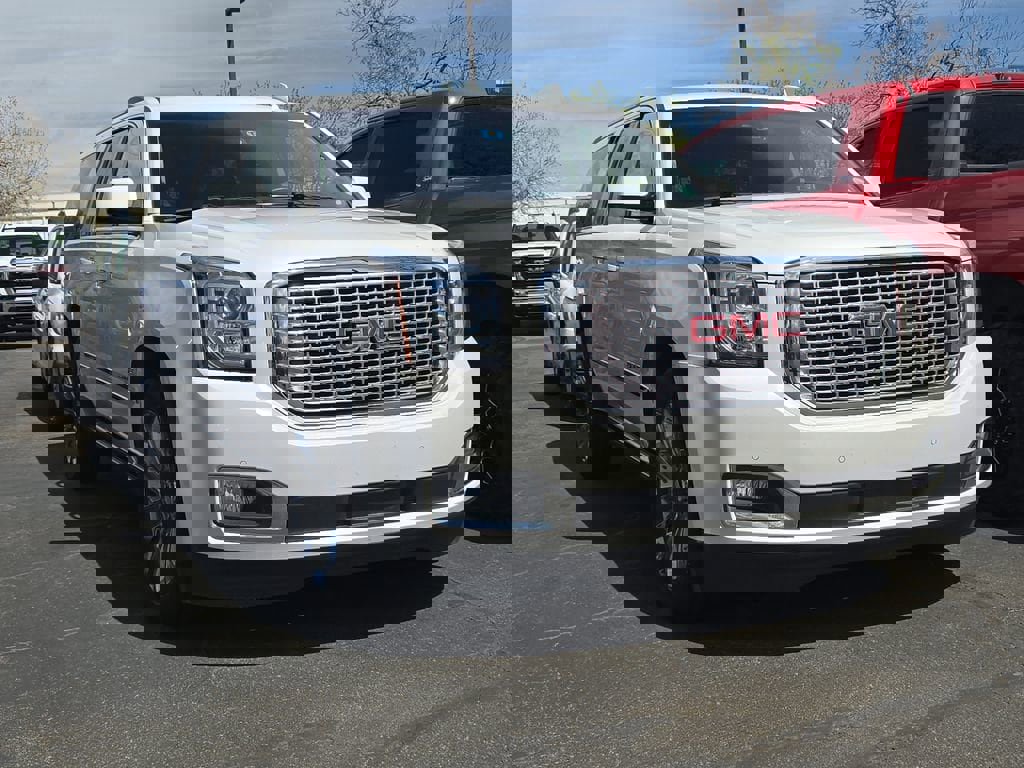 Used 2016 GMC Yukon XL Denali w/ Open Road Package image 3