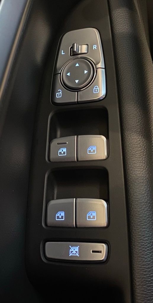 Used 2020 Genesis G70 2.0T image 26