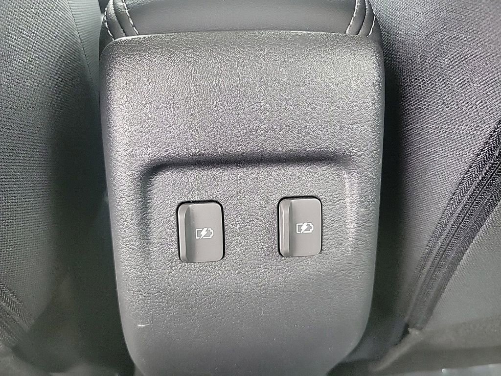 Certified 2024 Nissan Kicks SR image 19