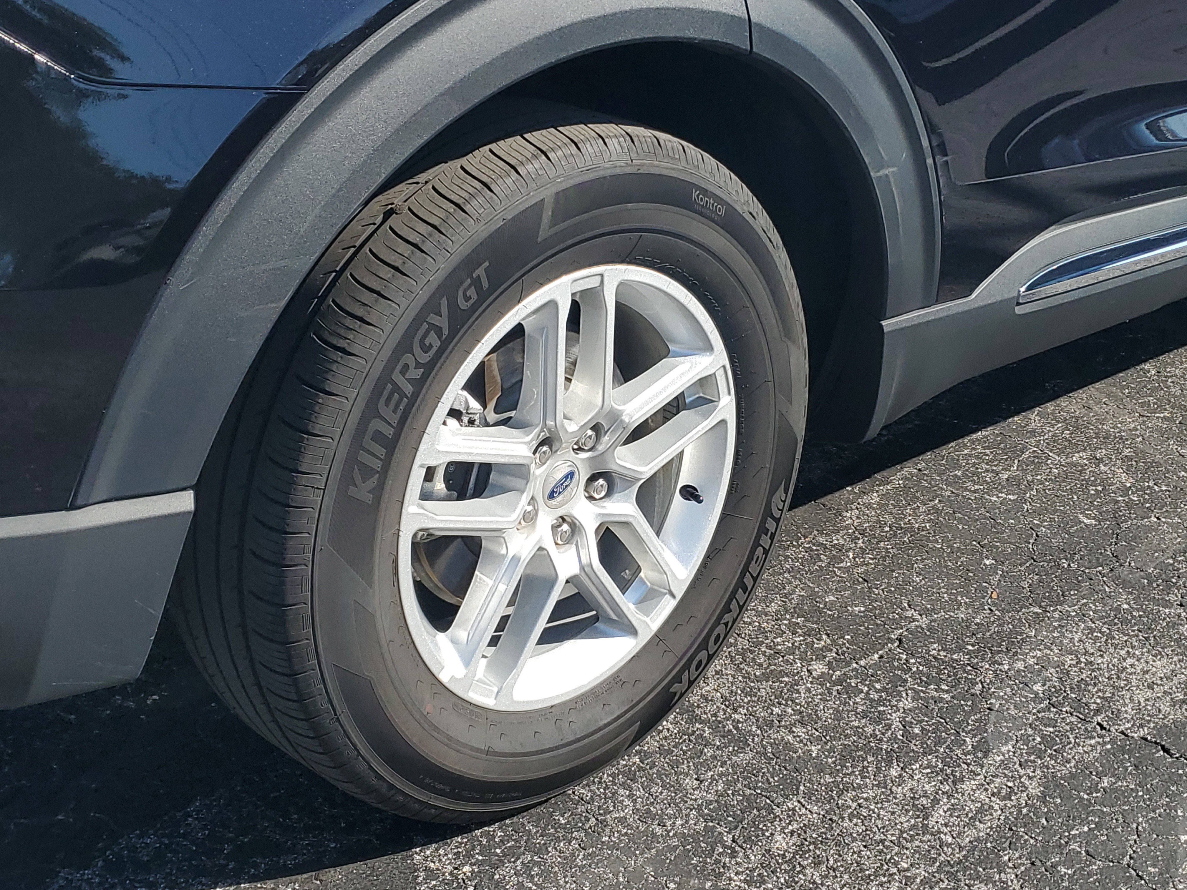 Used 2025 Ford Explorer Active RWD image 7