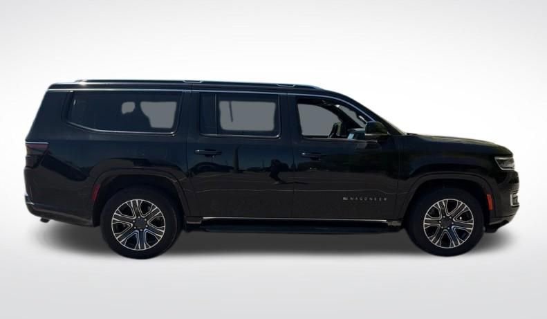 Used 2024 Jeep Wagoneer L Series II w/ Flexible Seating Group image 17