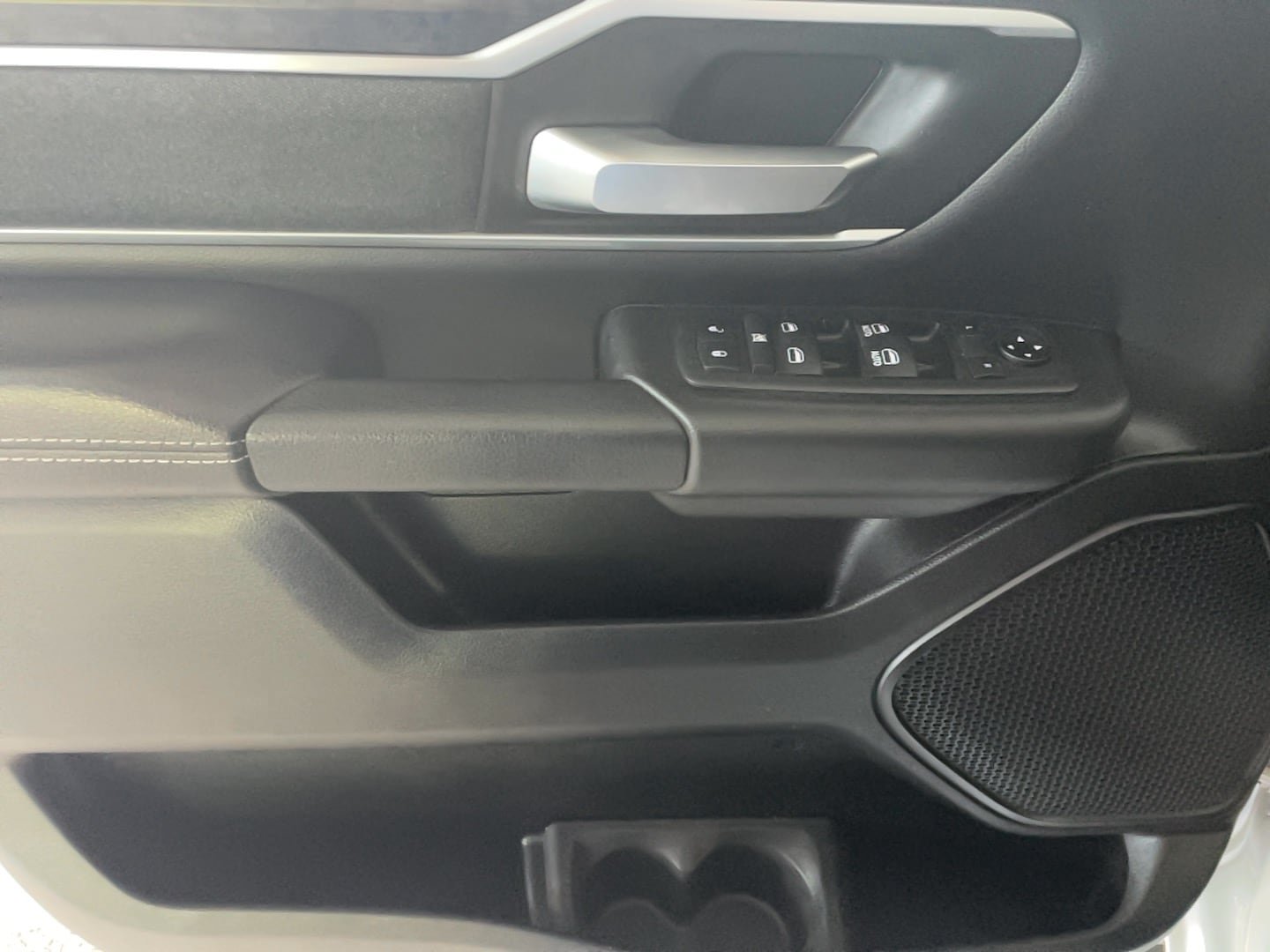 Used 2021 RAM 1500 Big Horn AWD/4WD image 9
