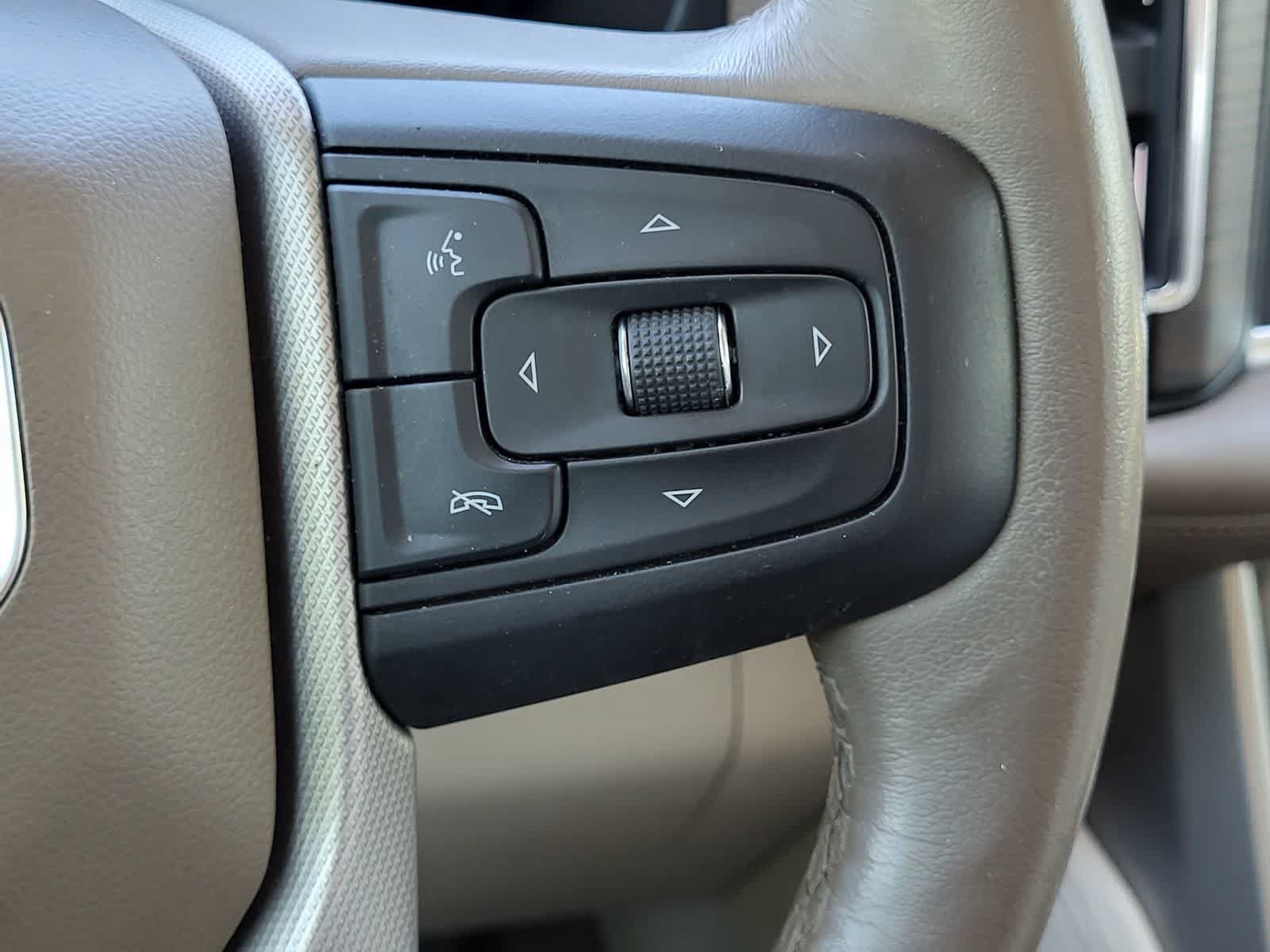 Used 2022 GMC Yukon Denali w/ Denali Premium Package AWD/4WD image 19