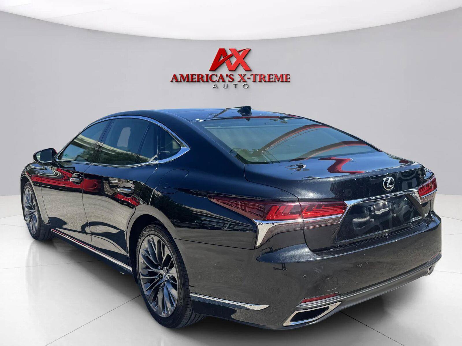Used 2018 Lexus LS 500 AWD w/ Luxury Package image 4