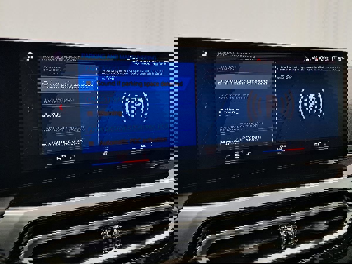 Used 2024 BMW M2 w/ Lighting Package image 32