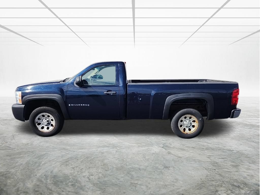 Used 2007 Chevrolet Silverado 1500 W/T w/ Towing Package RWD image 2