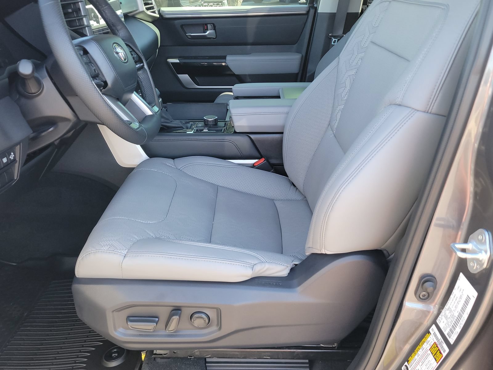 Used 2024 Toyota Sequoia Limited AWD/4WD image 6