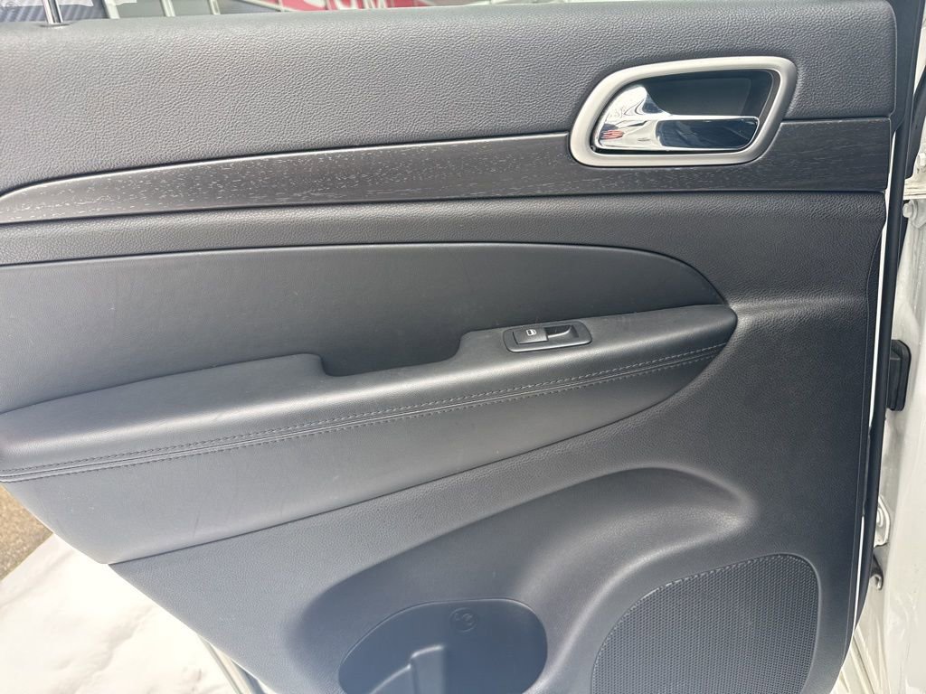 Used 2018 Jeep Grand Cherokee Altitude image 46