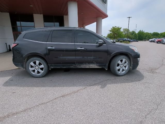 Used 2017 Chevrolet Traverse LT w/ Style and Technology Package AWD/4WD image 30