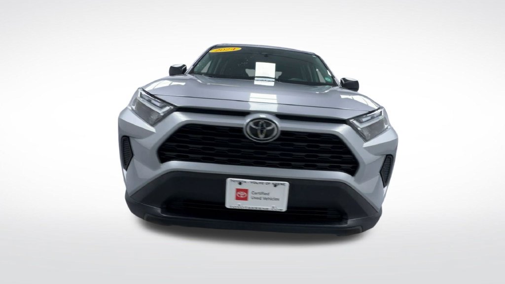 Certified 2024 Toyota RAV4 LE AWD/4WD image 4