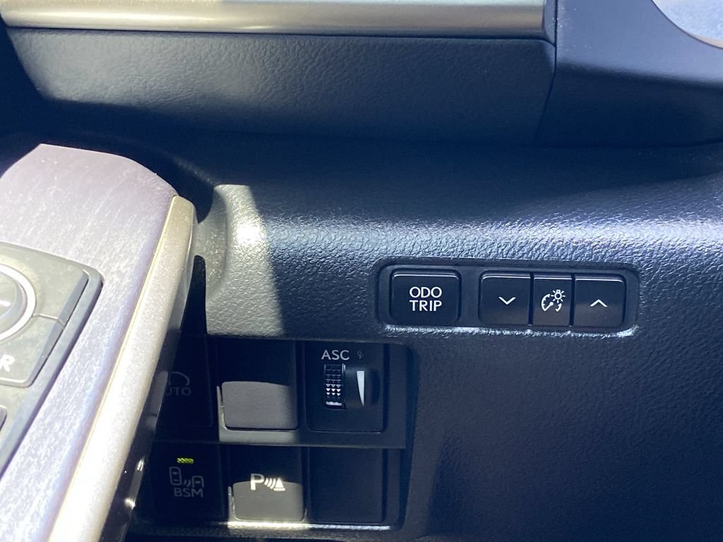 Used 2020 Lexus IS 300 F Sport w/ Blackline Edition RWD image 14