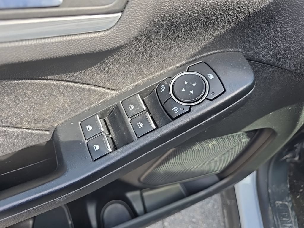 Used 2025 Ford Escape Platinum AWD/4WD image 7