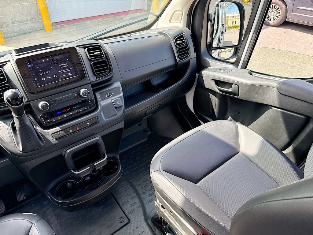 Used 2025 RAM ProMaster 2500 w/ Convenience Group FWD image 21