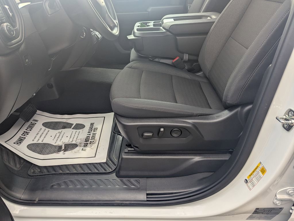 Used 2025 Chevrolet Silverado 1500 Custom w/ Rally Edition AWD/4WD image 18