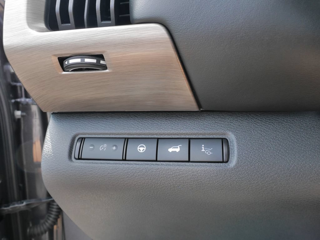 Used 2023 Nissan Pathfinder Platinum AWD/4WD image 25