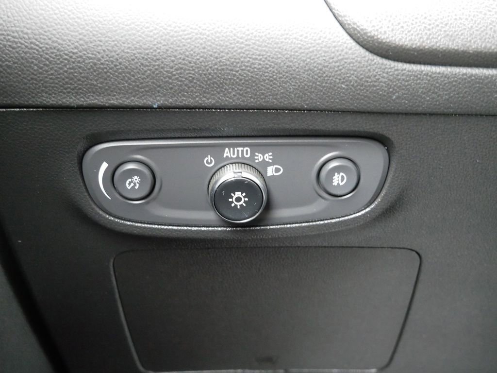 Used 2022 Buick Encore GX Select image 22