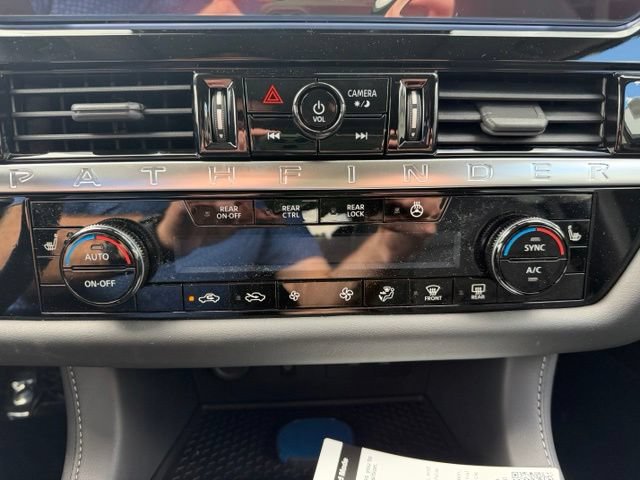 New 2026 Nissan Pathfinder SL w/ SL Premium Package AWD/4WD image 28