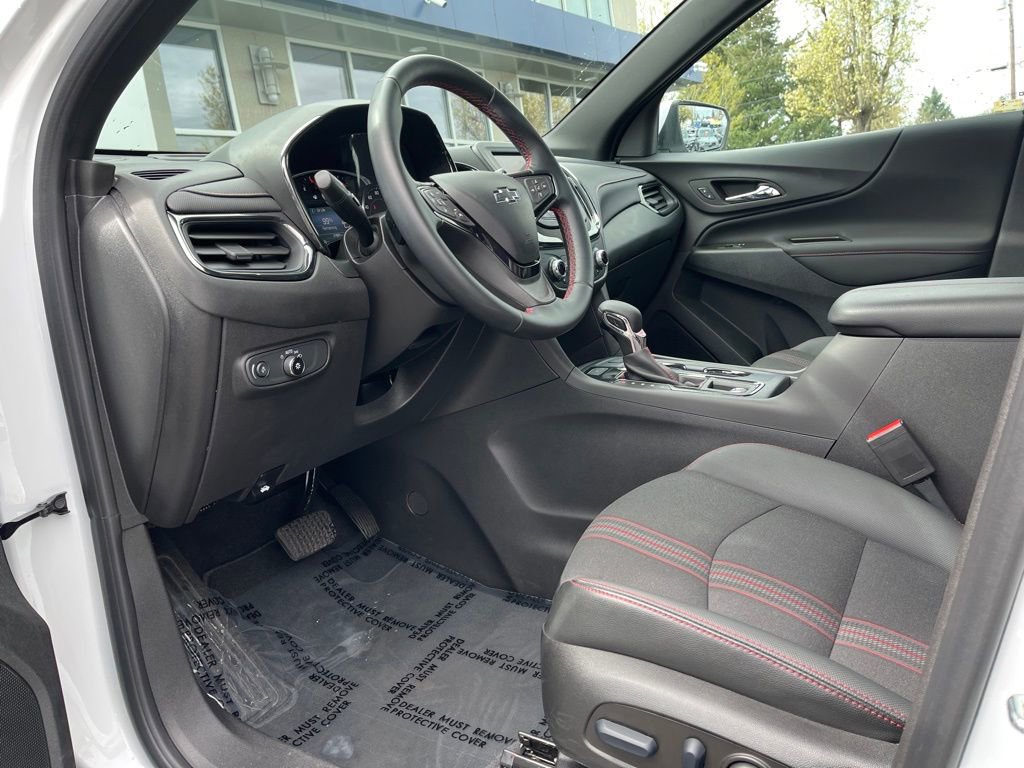 Used 2023 Chevrolet Equinox RS AWD/4WD image 11