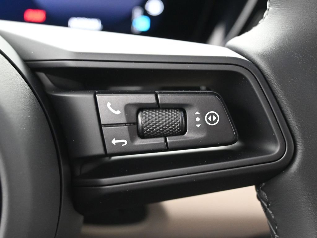 New 2025 Porsche Macan Electric RWD image 22