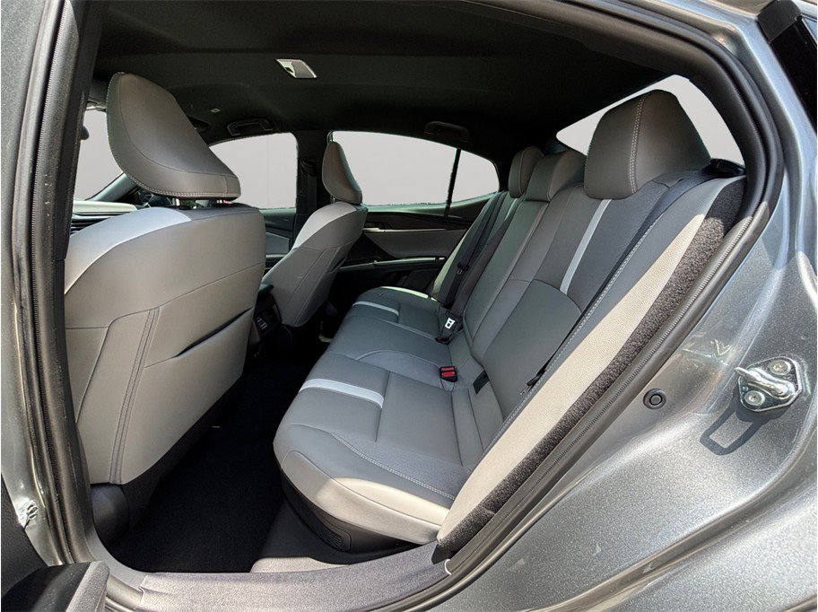 Used 2025 Toyota Camry SE FWD image 33
