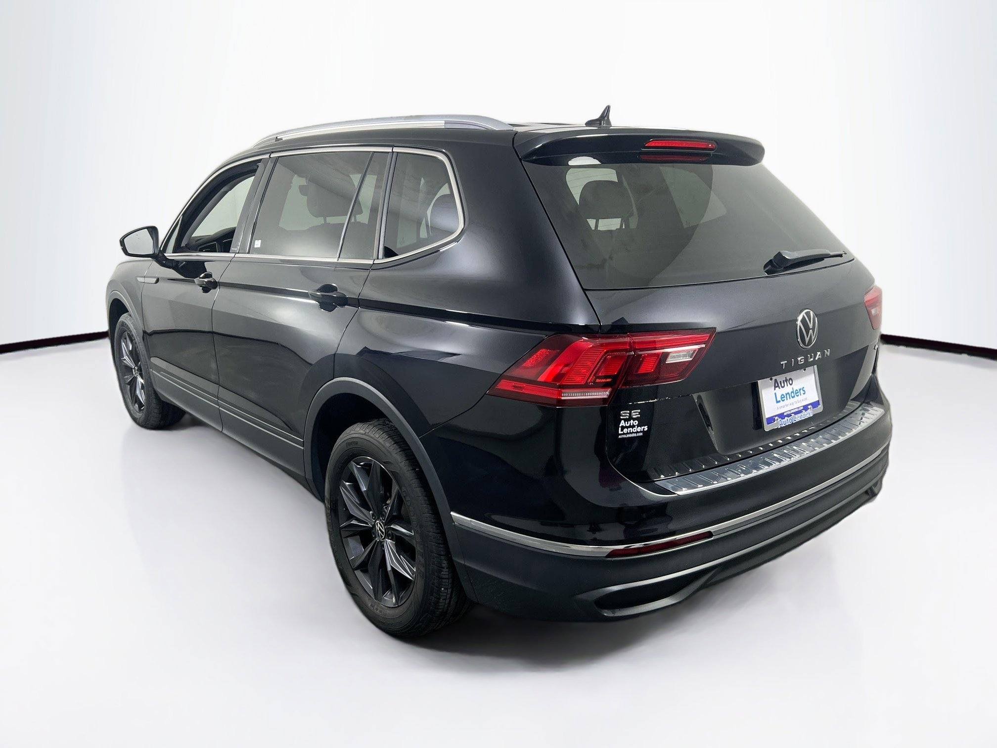 Used 2022 Volkswagen Tiguan SE AWD/4WD image 7