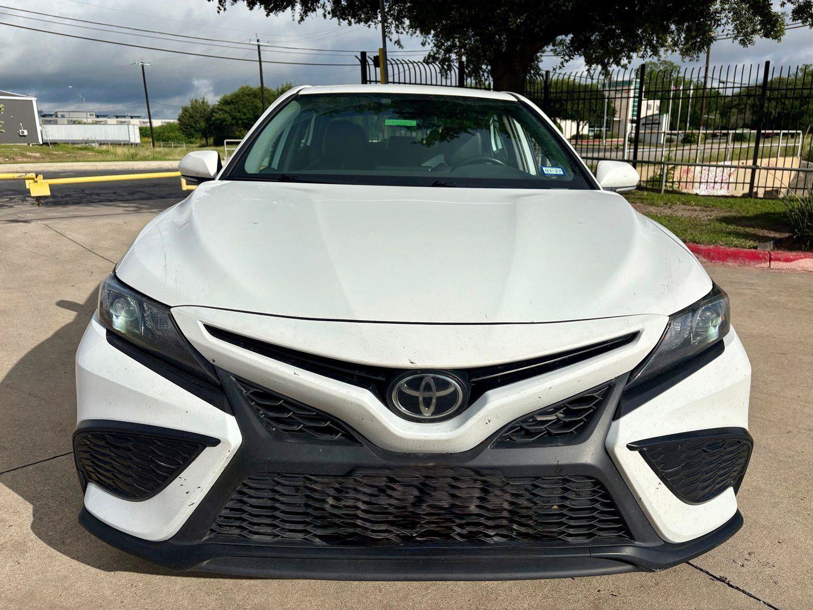 Used 2023 Toyota Camry SE FWD image 8