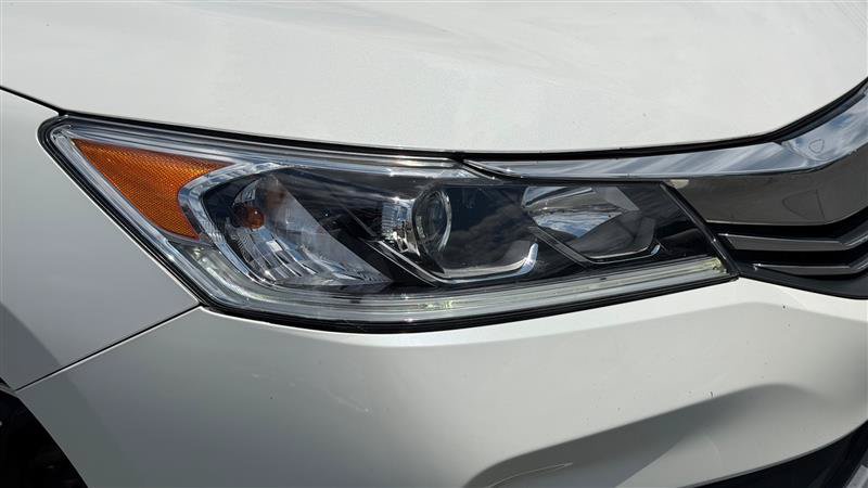 Used 2016 Honda Accord EX-L image 11