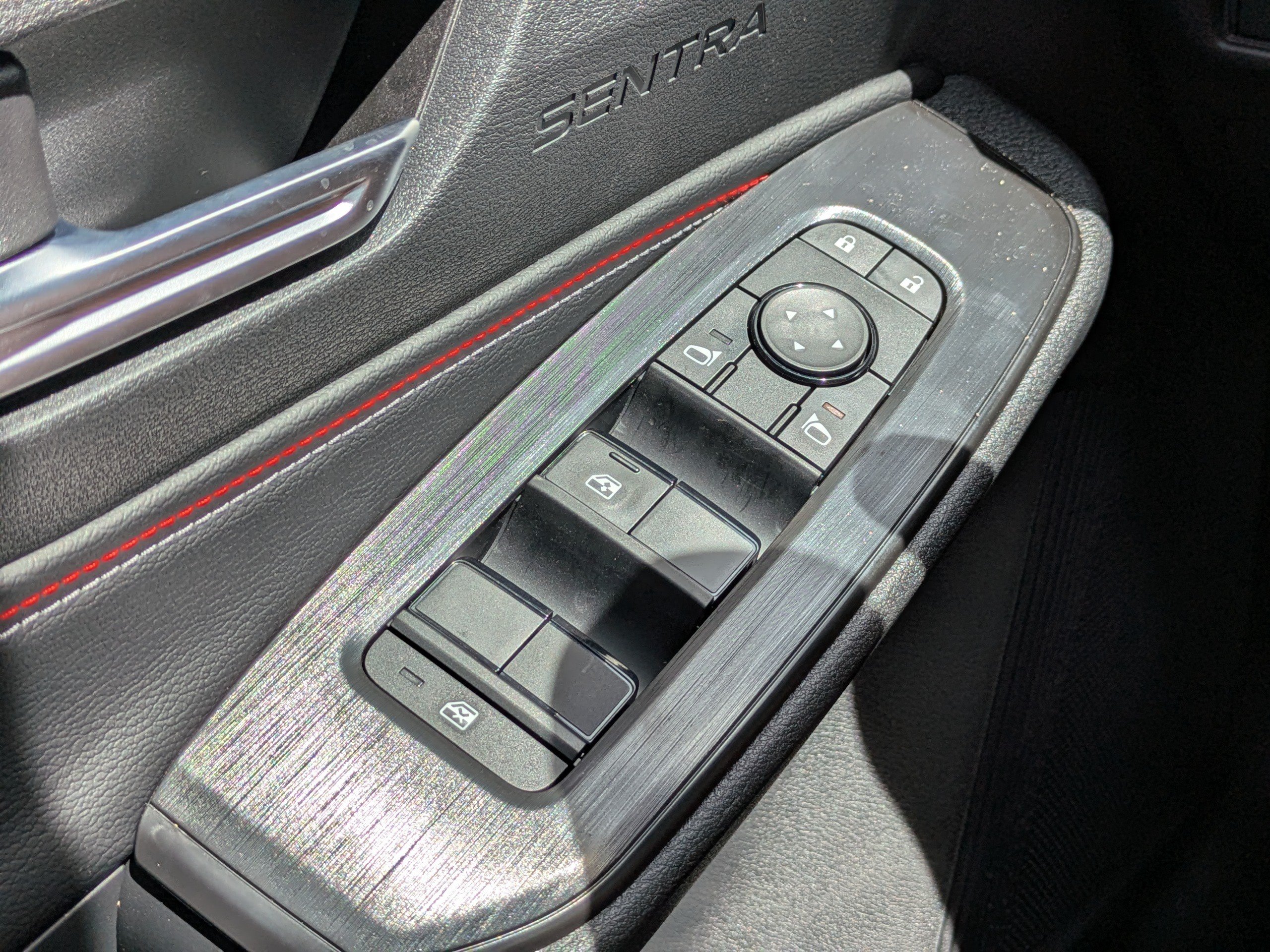 New 2027 Nissan Sentra SR w/ Floor Mat Package FWD image 23