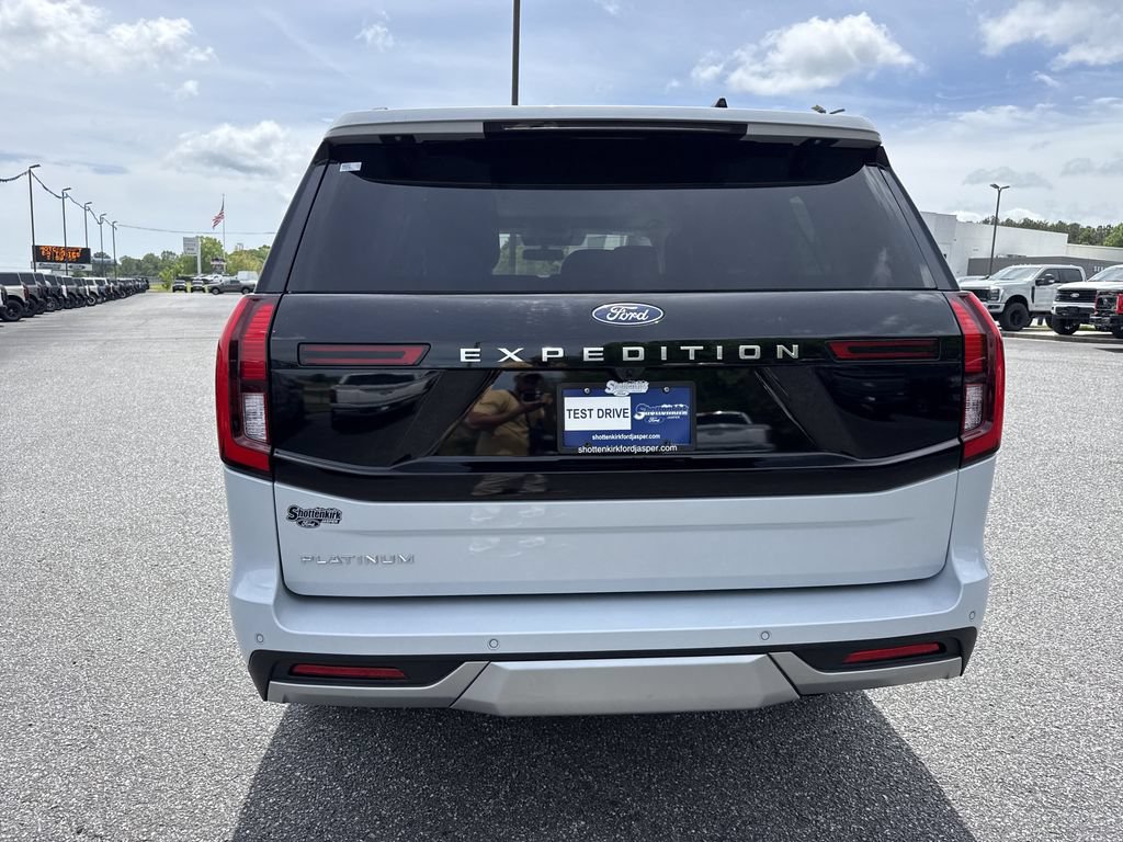 Used 2025 Ford Expedition Platinum AWD/4WD image 6