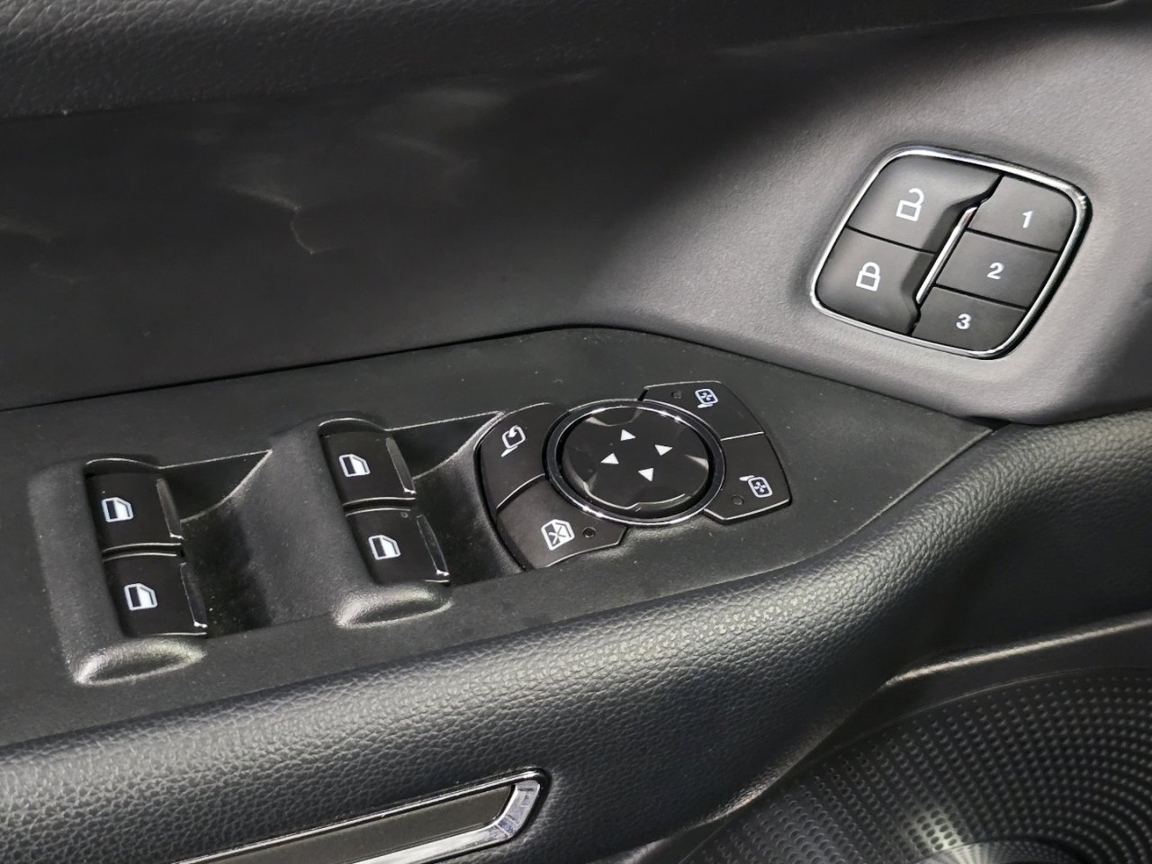 Used 2022 Ford Expedition Max XLT image 28