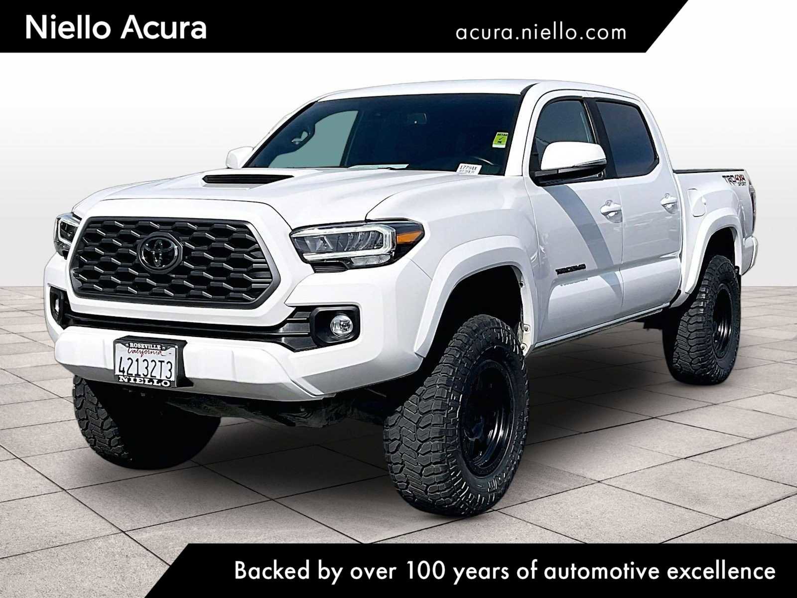 Used 2023 Toyota Tacoma TRD Sport w/ Black Out Package (TMS) AWD/4WD video 1