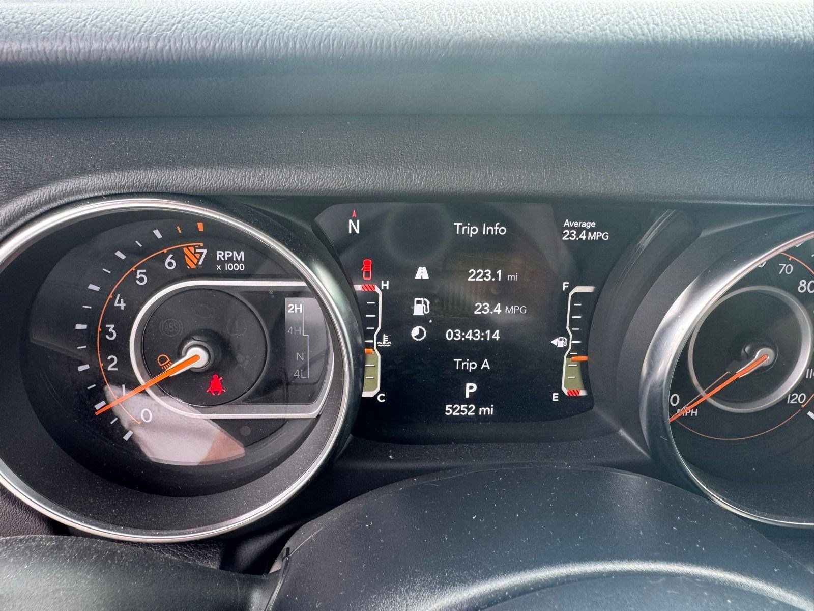 Used 2022 Jeep Gladiator Overland w/ Popular Equipment Package AWD/4WD image 17