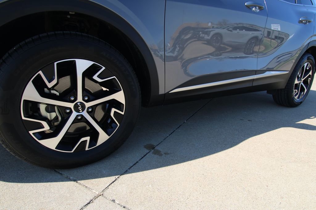 Used 2023 Kia Sportage EX image 10