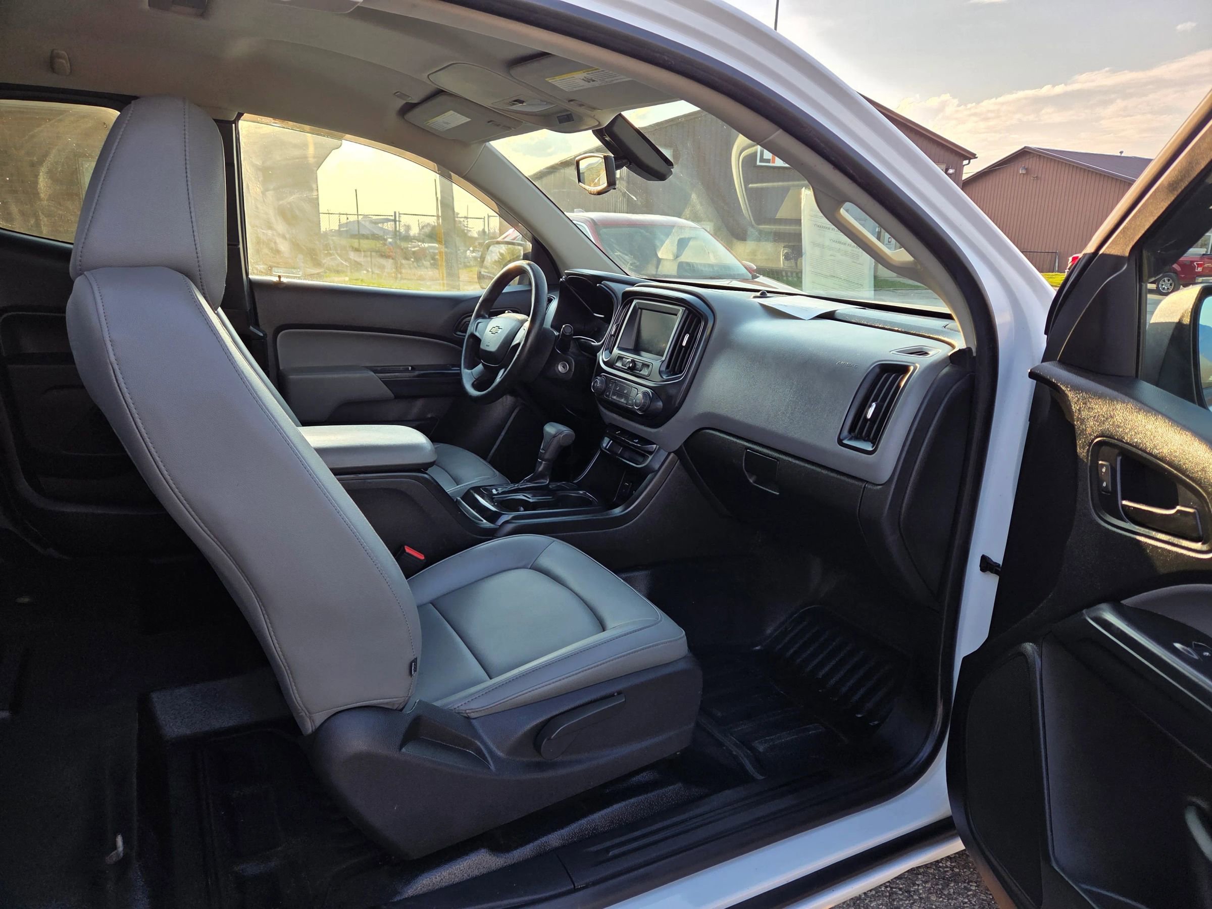 Used 2018 Chevrolet Colorado W/T RWD image 19