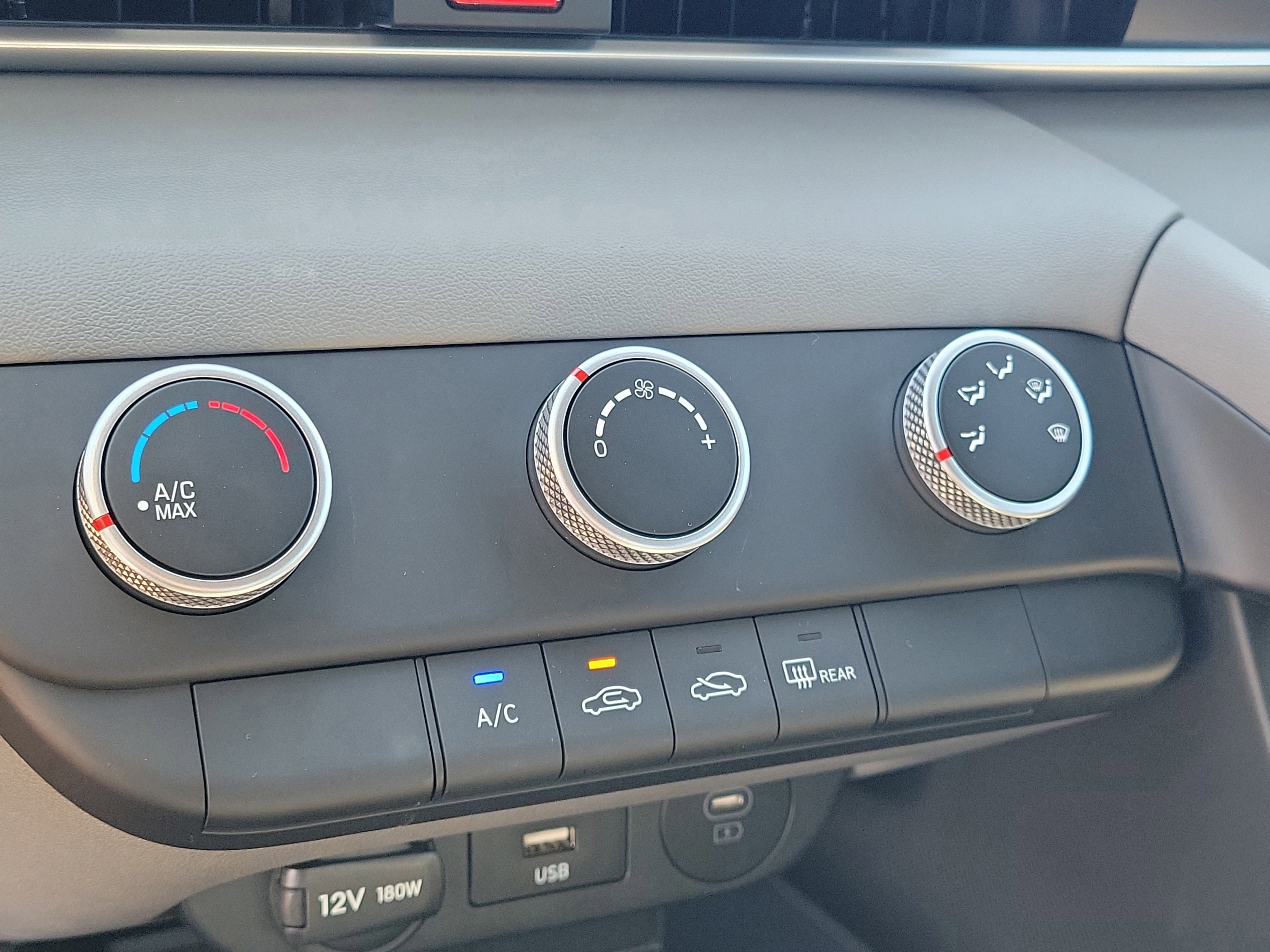 New 2026 Hyundai Elantra SE image 22