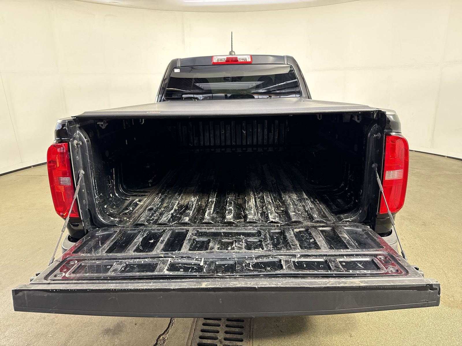 Used 2021 Chevrolet Colorado LT w/ Fleet Safety Package RWD image 31