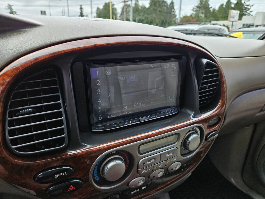 Used 2005 Toyota Sequoia Limited AWD/4WD image 24