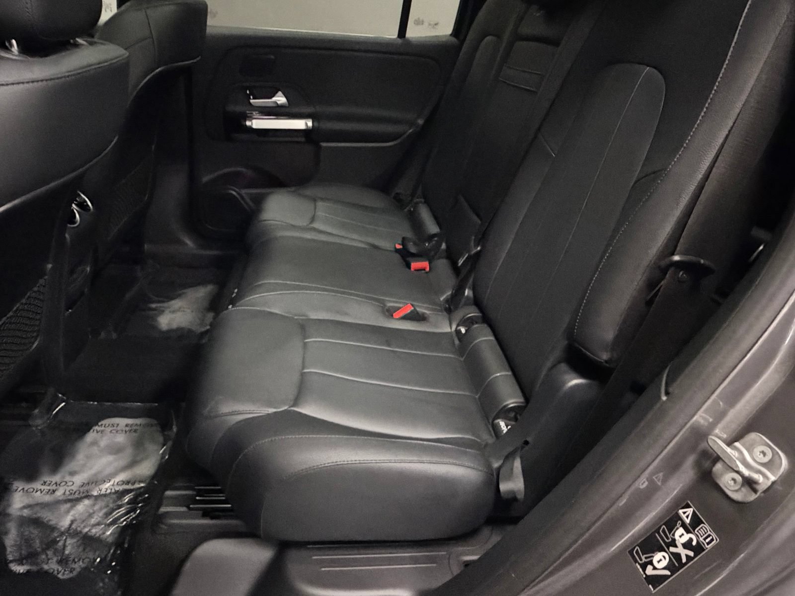 Used 2025 Mercedes-Benz EQB 300 4MATIC image 38