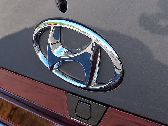 Used 2023 Hyundai Elantra SEL FWD image 31