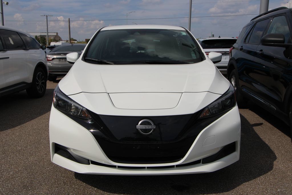 Used 2025 Nissan Leaf S FWD image 2