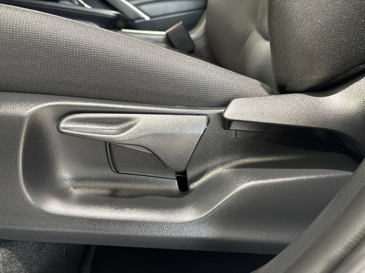 Certified 2026 Toyota Corolla Cross LE FWD image 12