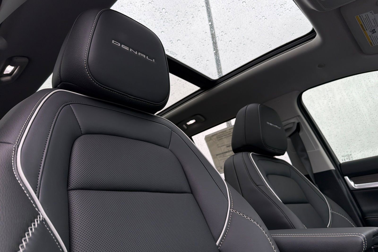 New 2026 GMC Terrain Denali w/ LPO, Floor Liner Package AWD/4WD image 18